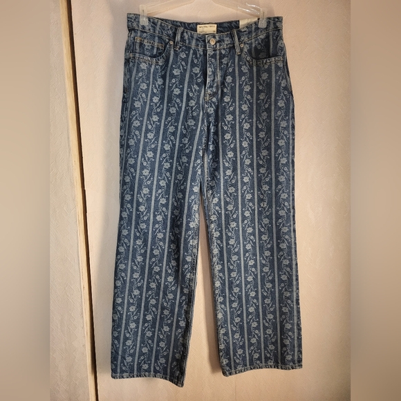 Free People We The Free Tennessee Low Rise Printed Boyfriend Jeans - Picture 4 of 15